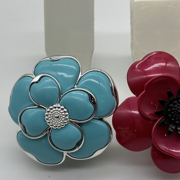 Bath & Body Works Wallflower Diffuser  Flower Set of 4 Aroma.  Read - Picture 4 of 16